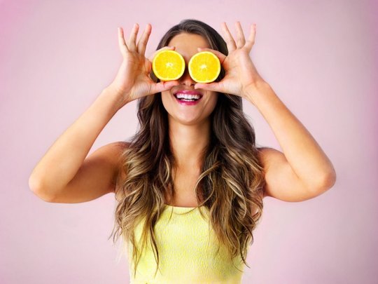 Quais são os hormônios da felicidade e o que comer para ativá-los Quais são os hormônios da felicidade e o que comer para ativá-los